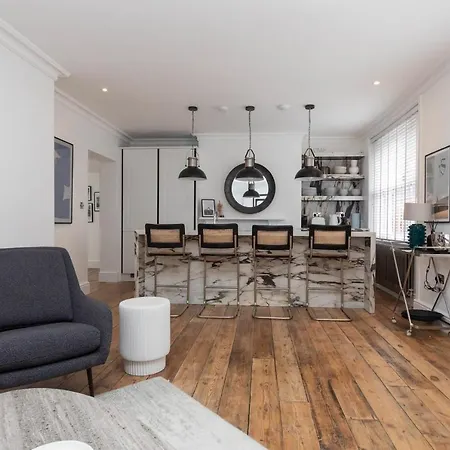 Stylish 2 Bedroom Apartment Near Oxford Street